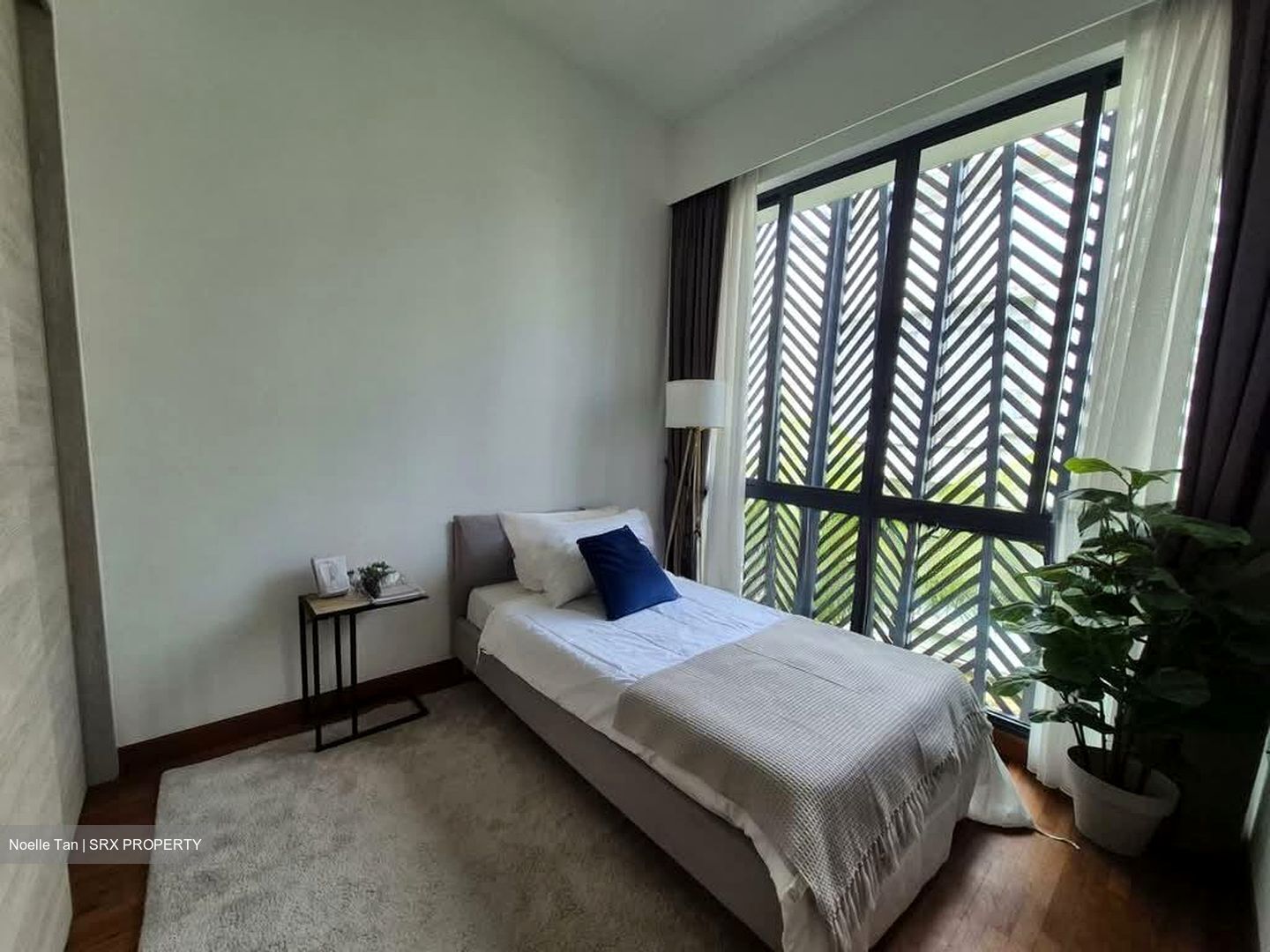 Alana (D28), Terrace #571862571
